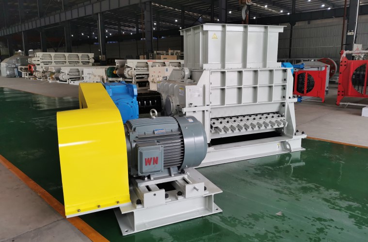 1737102816398498.jpg Double roller crusher3 -759x499.jpg