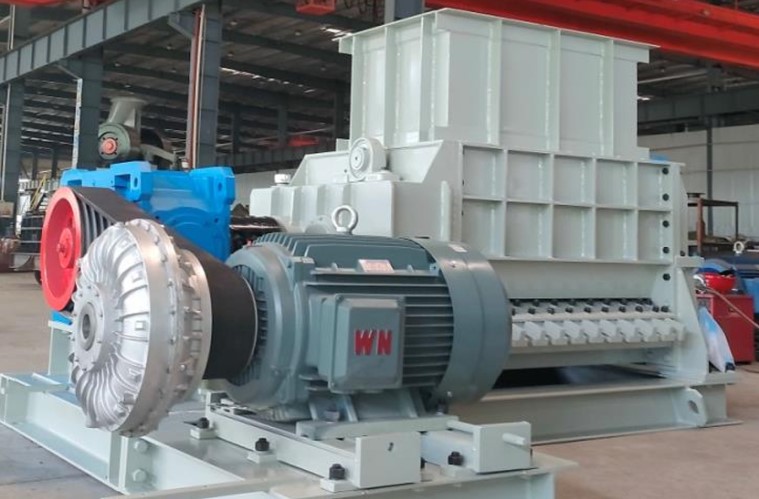 1737102830215703.jpg Double roller crusher4 -759x499.jpg